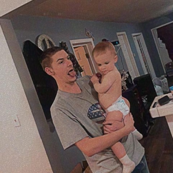 Meet your Posher, Josh - Picture 1 of 1